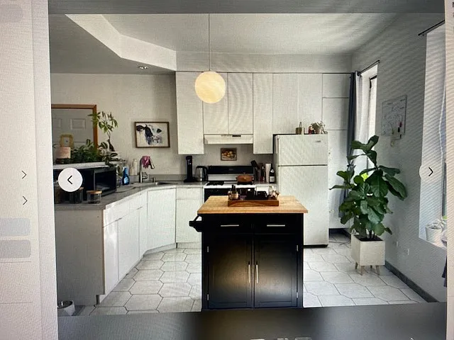 2327 W Ohio St — Photo 1