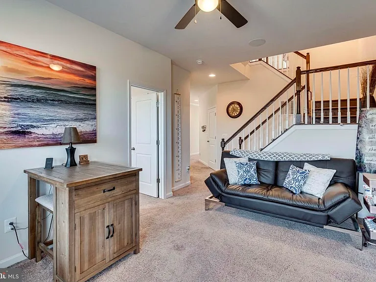 42440 Dogwood Glen Sq — Photo 8