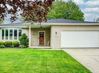 90 Janine Ct, Buffalo, NY 14227
