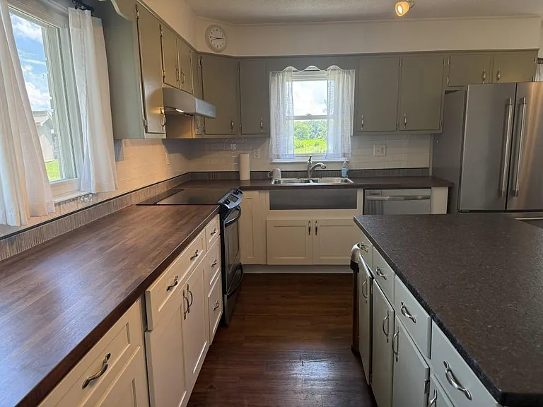 589 Thomas Rd — Photo 4