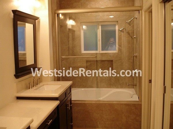2nd image of 208 Hartford Dr #122