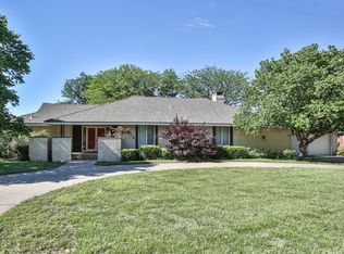 2909 W River Park Dr, Wichita, KS 67203