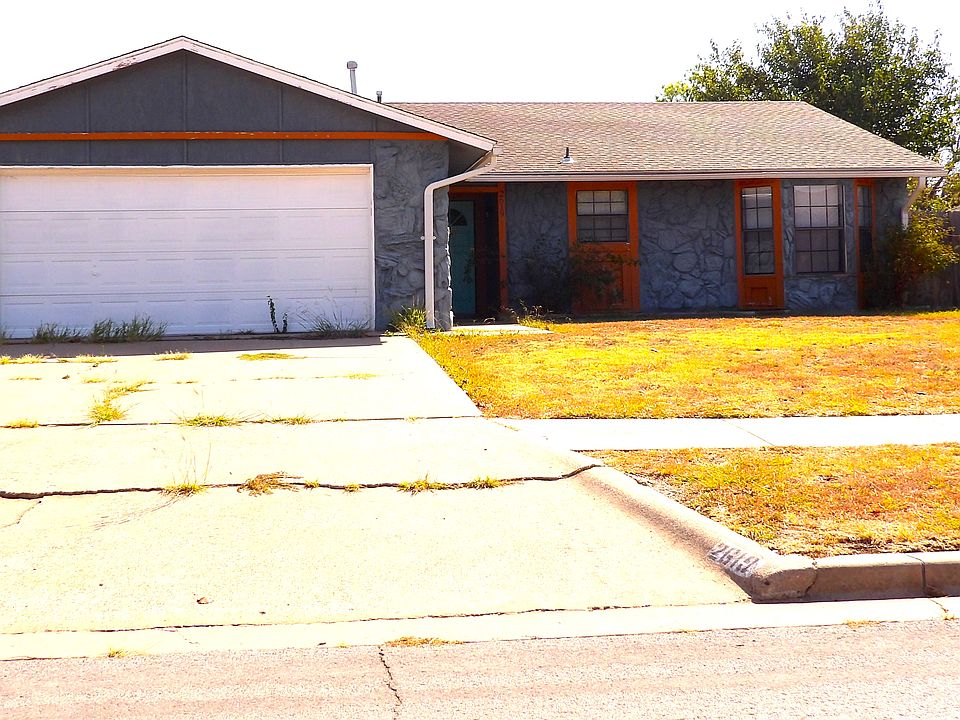 1st image of 2619 NW Locksley Ln