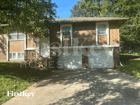 400 SW Keystone Ct, Blue Springs, MO 64014