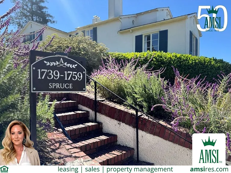 1739 Spruce St — Photo 1