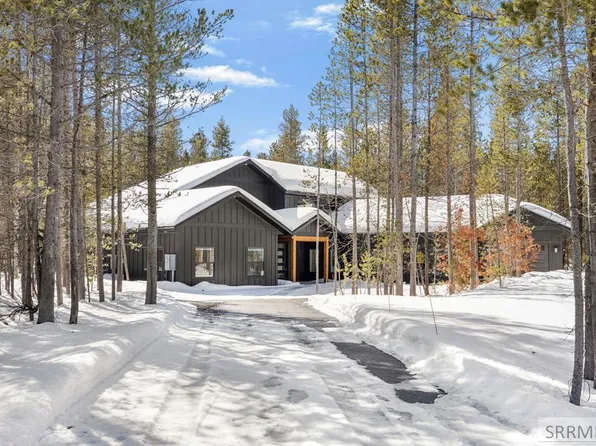 3650 Redtail St, Island Park, ID 83429