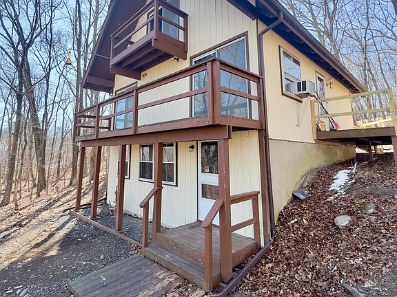 5th image of 117 Swallow Cir