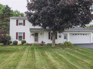 76 Selkirk Dr, Rochester, NY 14626