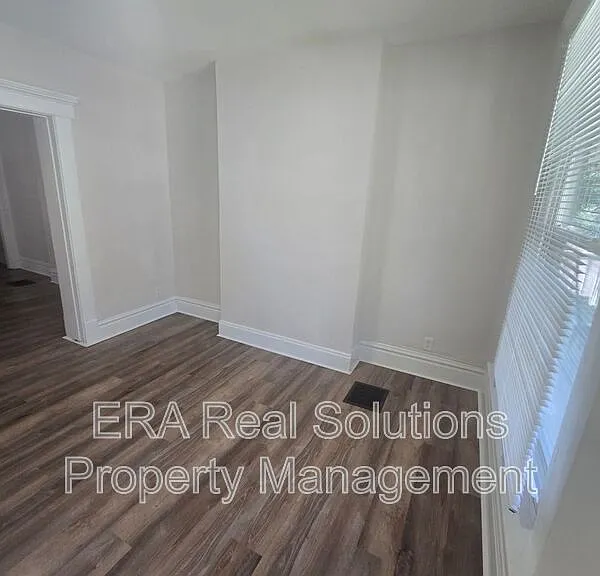 1531 Richmond Ave — Photo 8