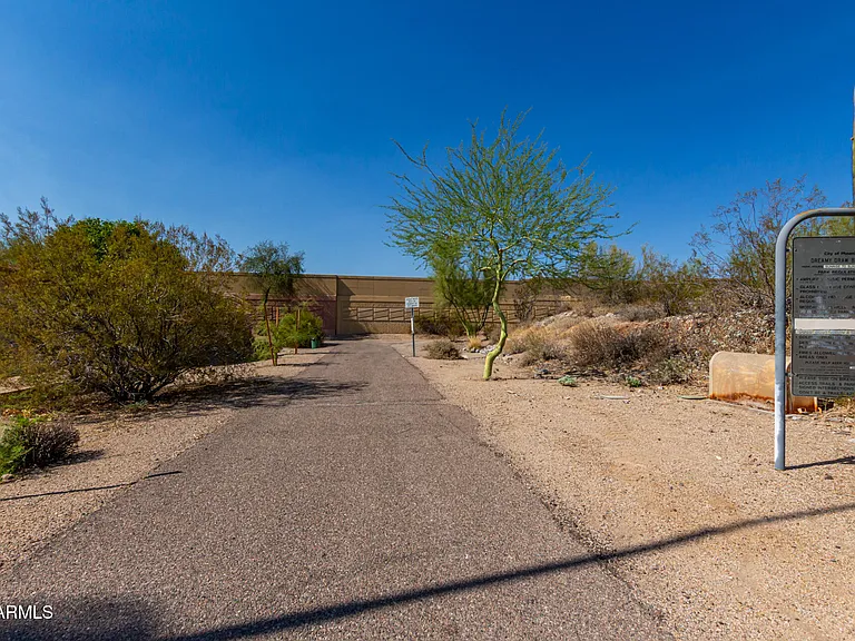 2909 E Las Rocas Dr — Photo 47