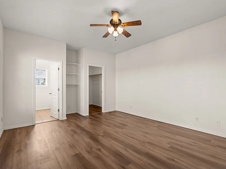 2406 Broadway Blvd NE — Photo 24