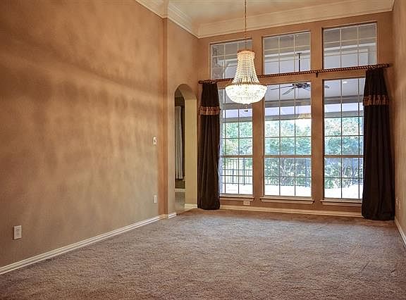 4th image of 614 Fairway Lakes Dr