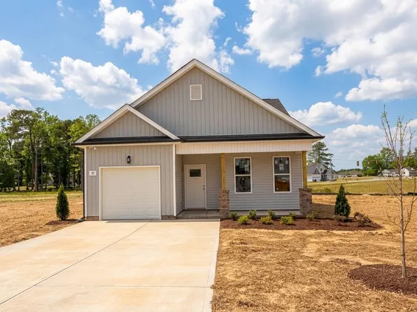 89 W Coulter Ct, Selma, NC 27576