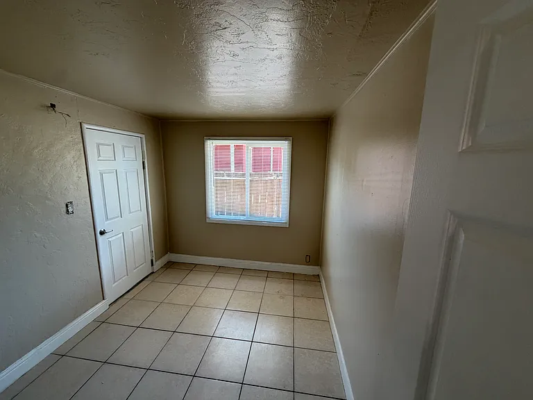 919 Carpino Ave — Photo 10