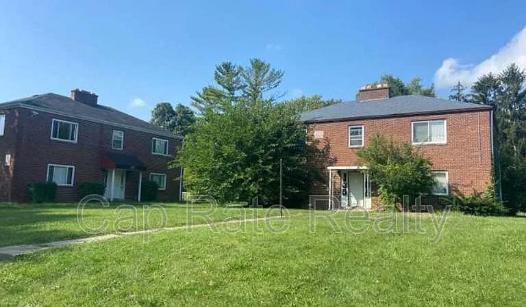 81 N Hampton Rd #B — Photo 2