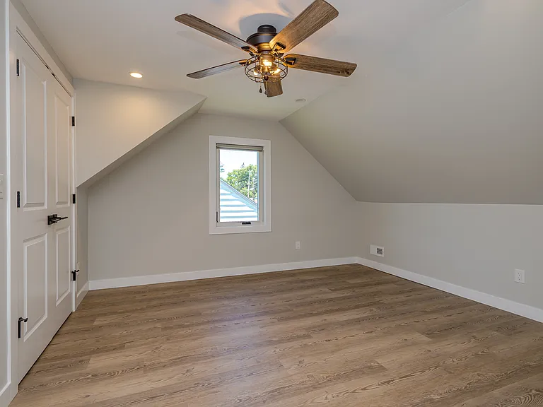 92 Pennwood Dr — Photo 8