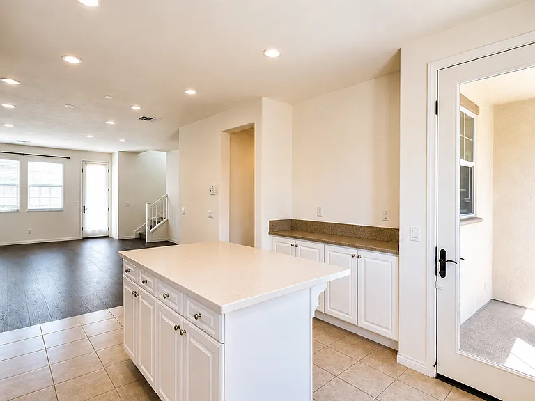 16130 Veridian Cir — Photo 14