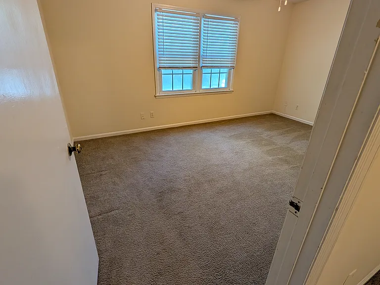 4705 20th Ave #2 — Photo 7