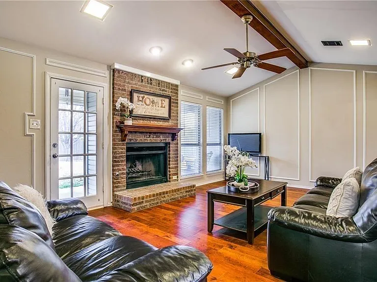 249 Simmons Dr — Photo 9