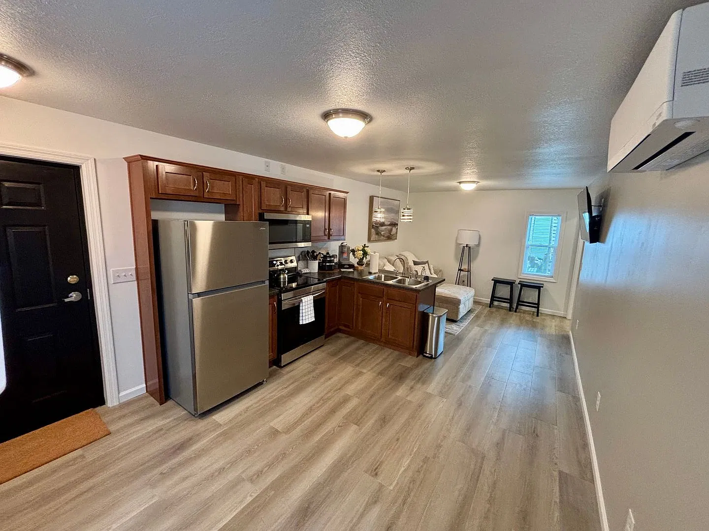 320w8th — Photo 2