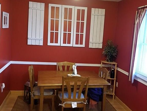 2nd image of 2179 Wilson St