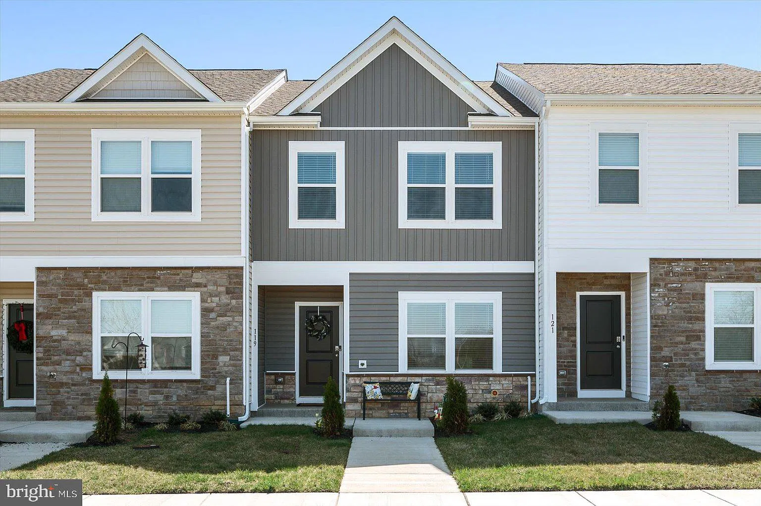 3 bed, 2.5 bath, 1516 sqft, $2,150 — Photo 1