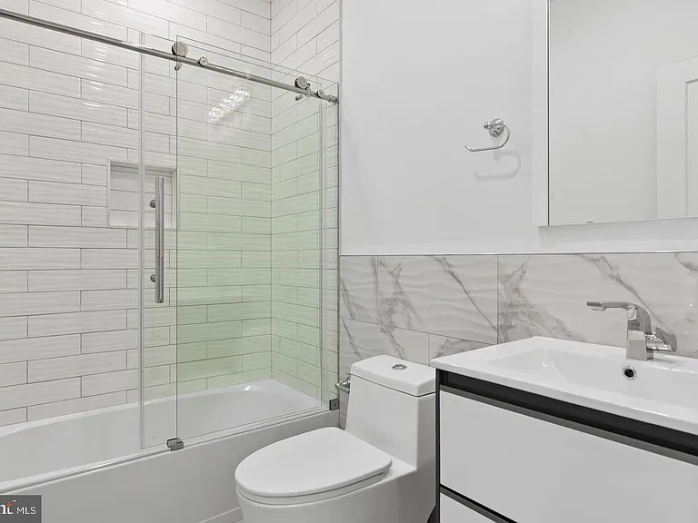 1335 N Franklin St #2 — Photo 11