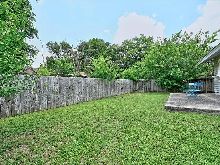 607 Old Stone Rd — Photo 27