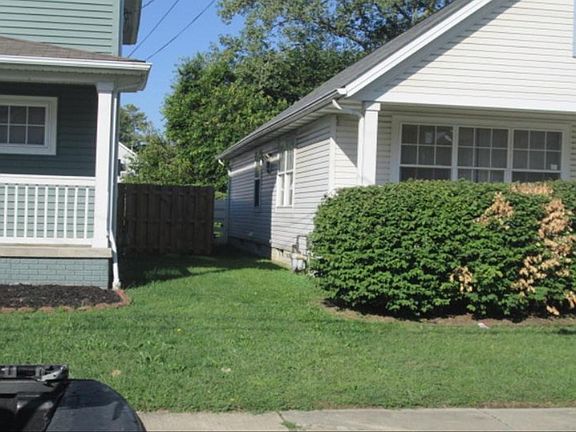 2nd image of 2354 E 61st St