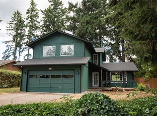 308 Country Estates Dr W, Rainier, WA 98576