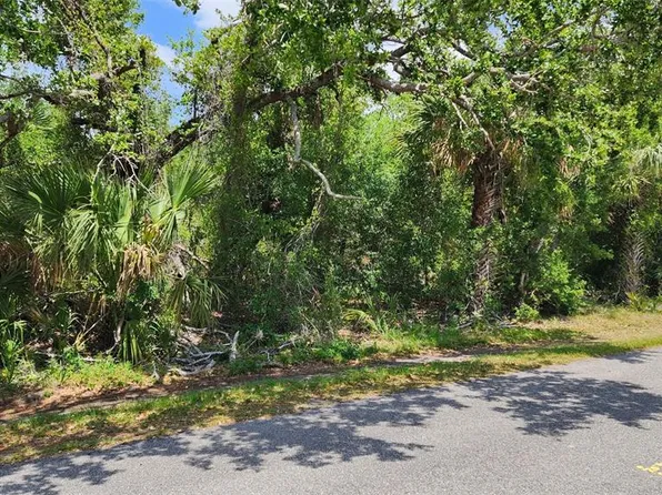24 Lanai Ave, North Pt, FL 34288