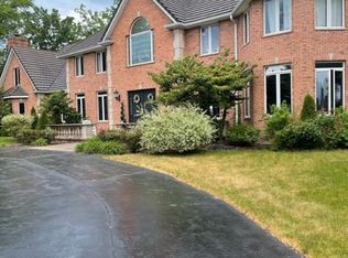 661 Ashley Ln, Saint Joseph, MI 49085