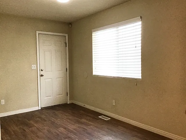 188 W 1530 N — Photo 13