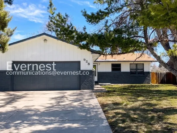928 Timber Ln, Fort Collins, CO 80521