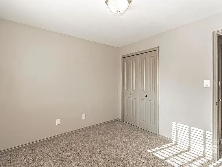 2221 S Frontier Dr — Photo 26