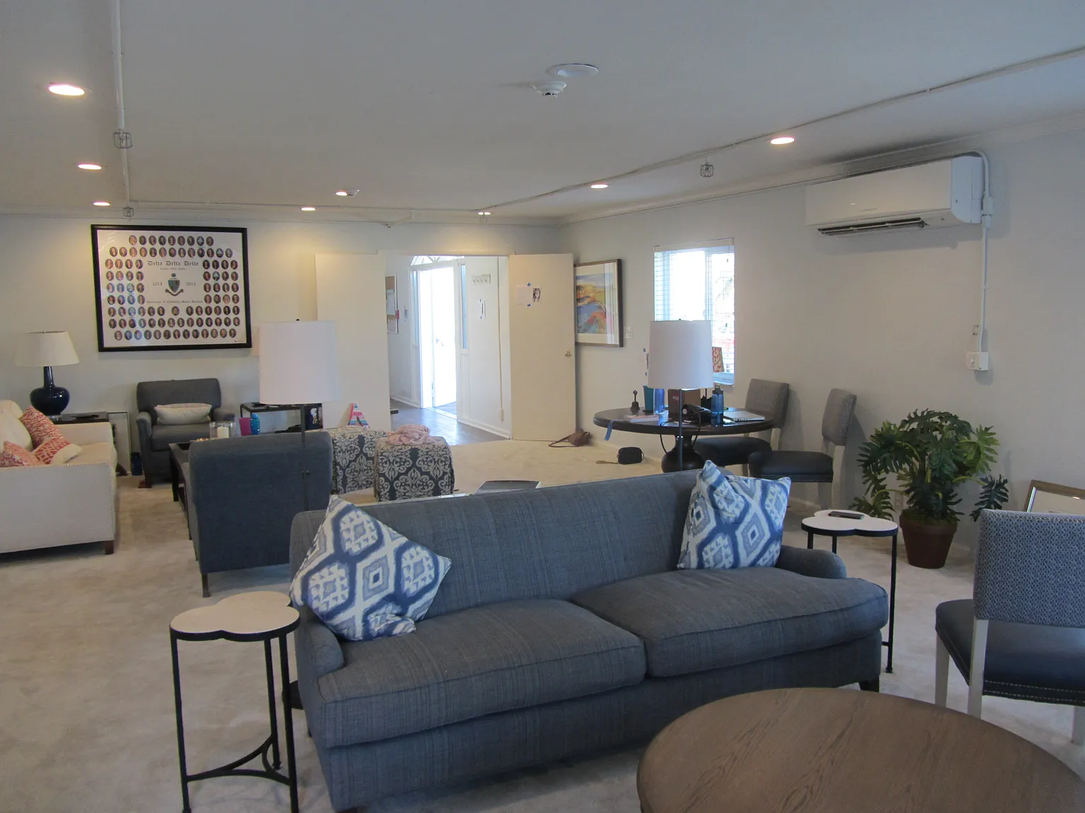 12 bed, $800 — Photo 2