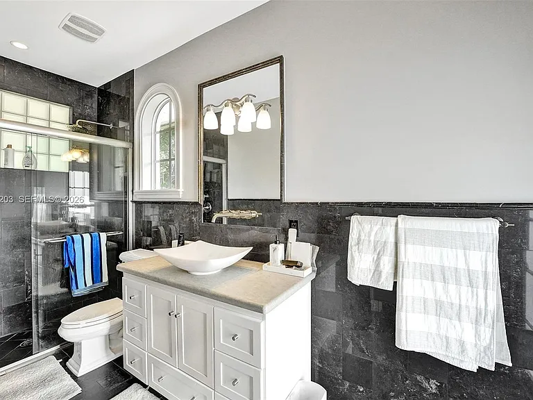 22180 Woodset Ln — Photo 67