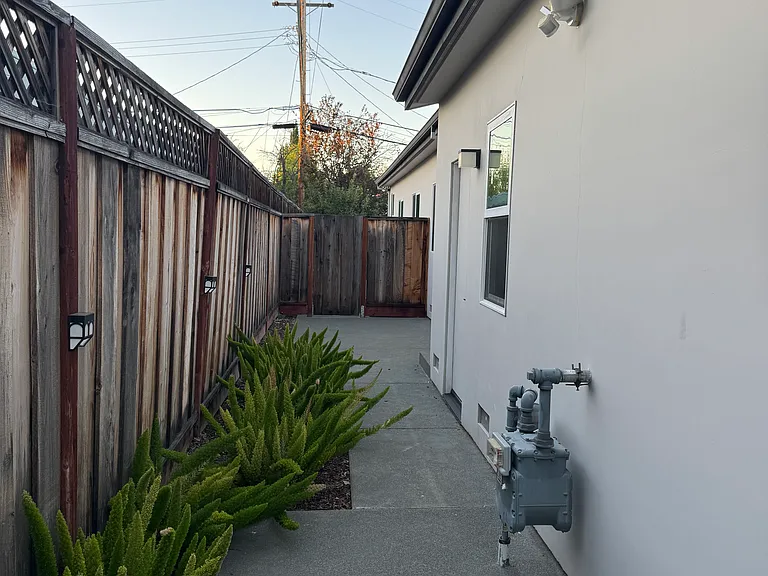 10271 Menhart Ln — Photo 19