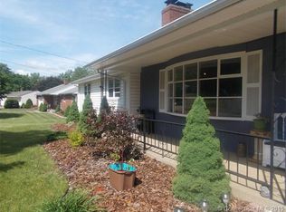 17 Cardinal Dr, Meriden, CT 06450