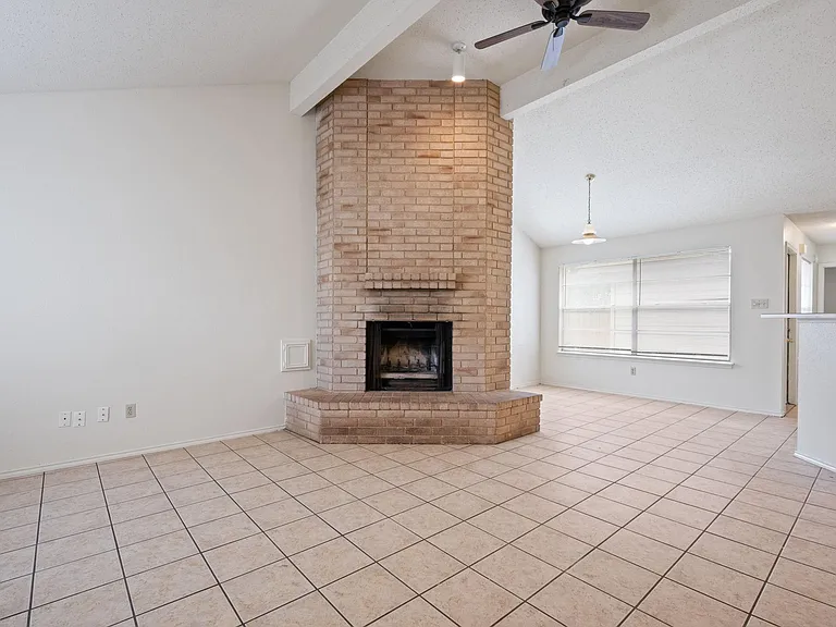 11331 Two Wells Dr — Photo 5