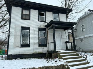 1008 Garden St, Kalamazoo, MI 49001