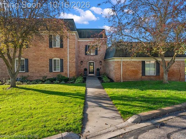 150 E Long Lake Rd
