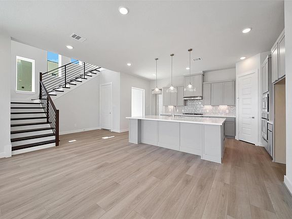 3rd image of 4402 Anthony Court Ln