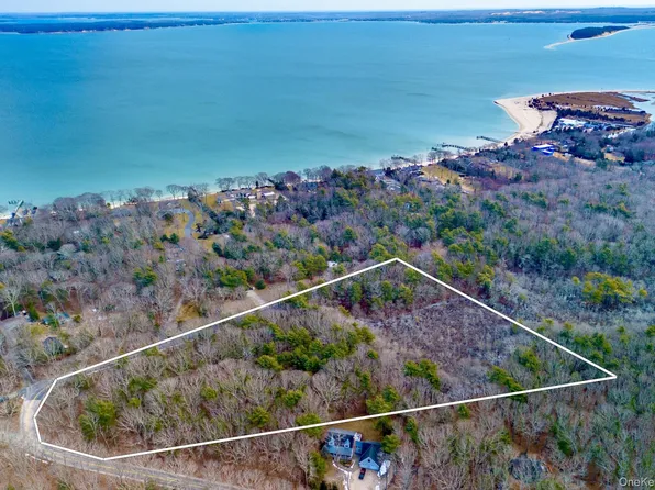 11200 N Bayview Road, Southold, NY 11971