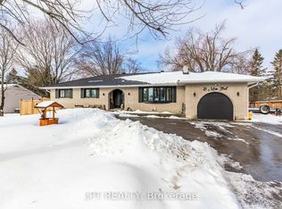 28 Main St, Georgina, ON L0E 1N0