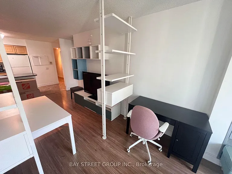 750 Bay St #707 — Photo 5