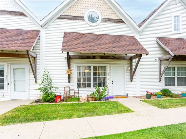 1205 10th Ave NW, Altoona, IA 50009