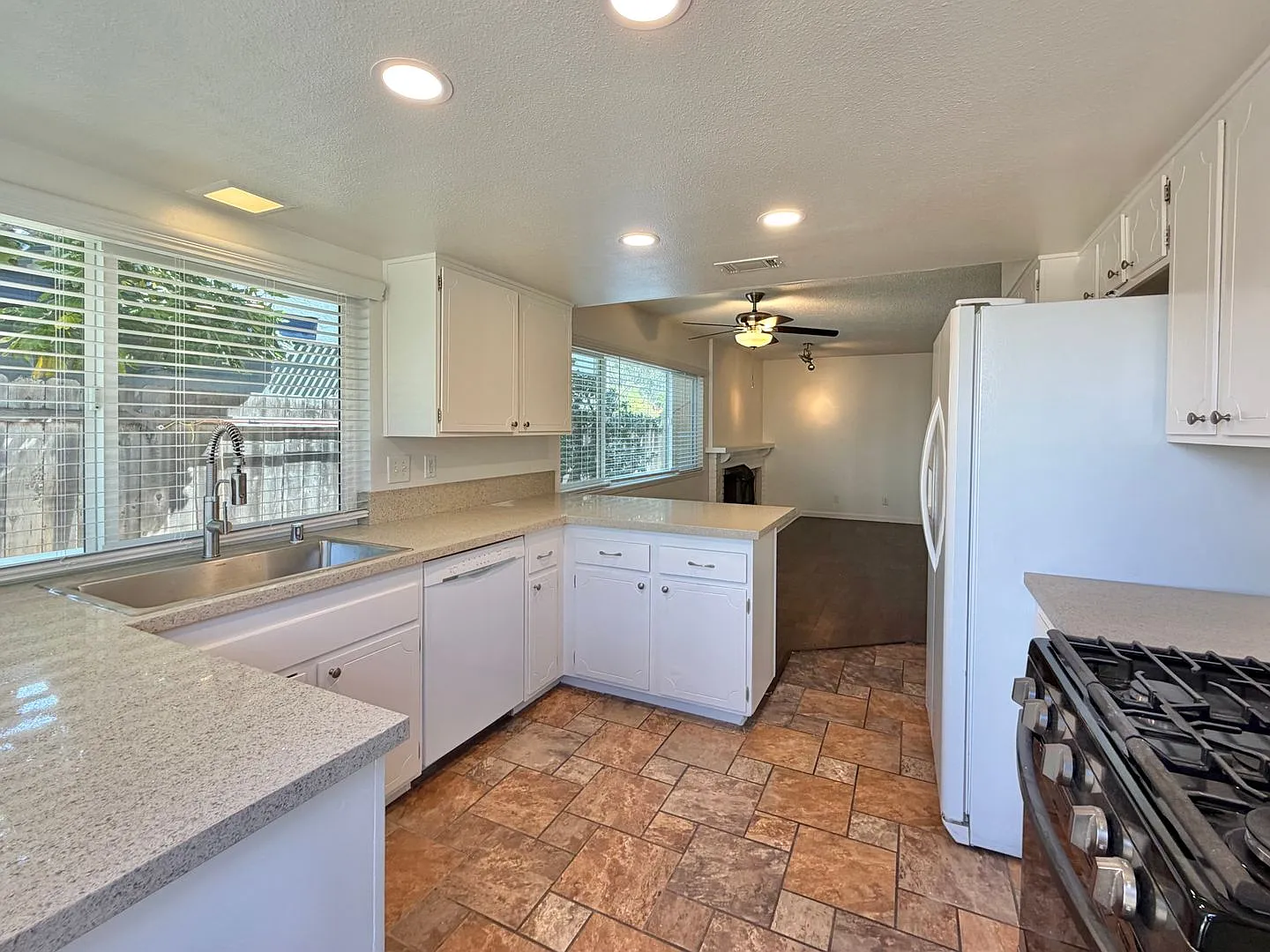 3 Bed 2 Bath Corner Lot House in La Mesa! — Photo 3