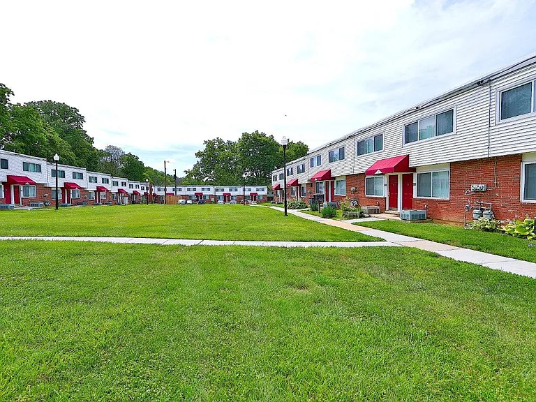 Gwynnbrook Townhomes — Photo 15