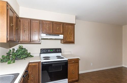 4th image of 7316 Lions Head Dr #2